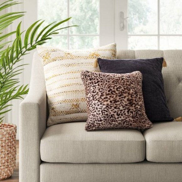 Bess Leopard Velveteen 16”‎ Throw Accent Pillow - Picture 5 of 5